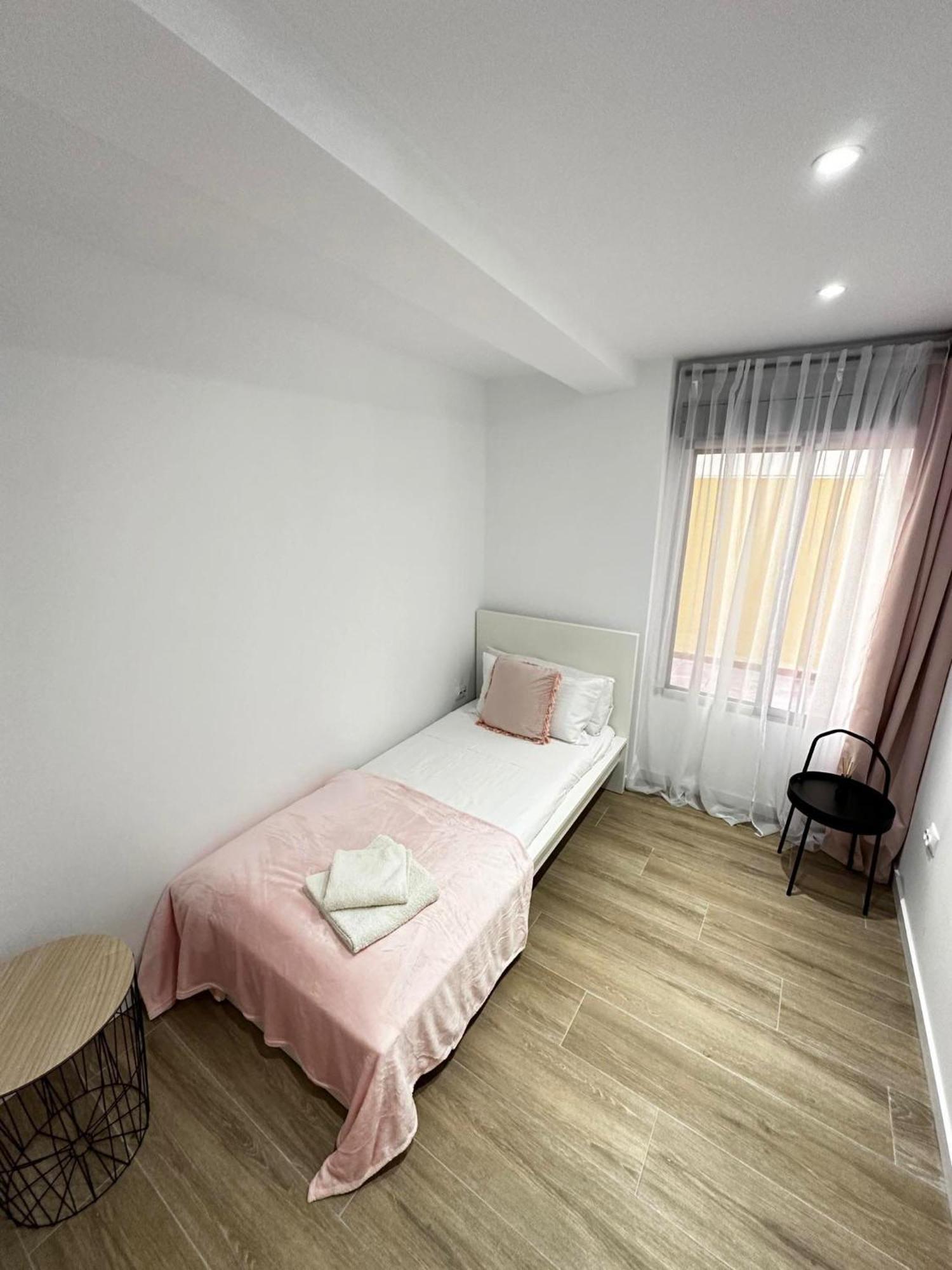 Sea Breeze Apartment Кульєра Екстер'єр фото