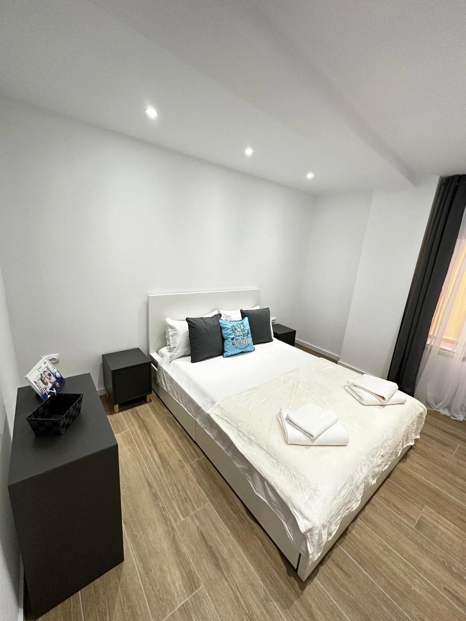 Sea Breeze Apartment Кульєра Екстер'єр фото