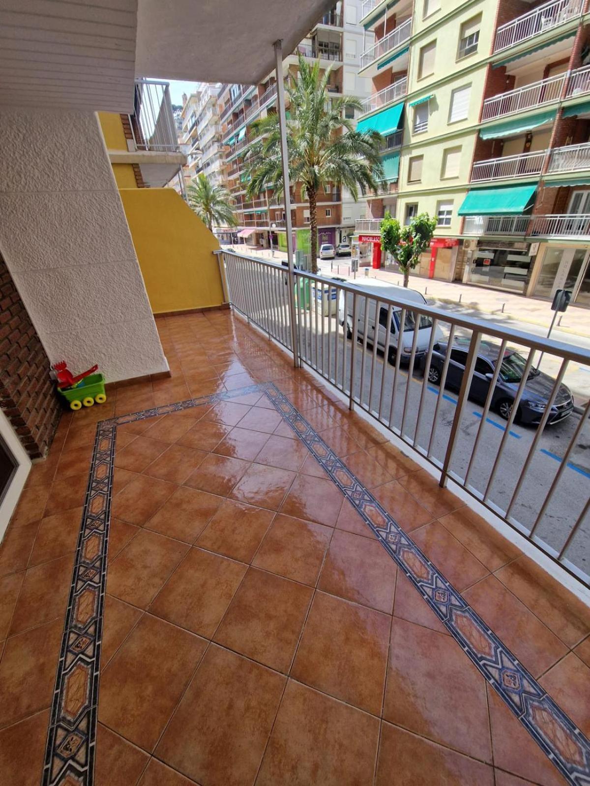 Sea Breeze Apartment Кульєра Екстер'єр фото